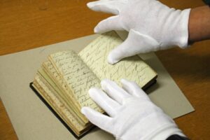altes Büchlein mit altdeutscher Schrift