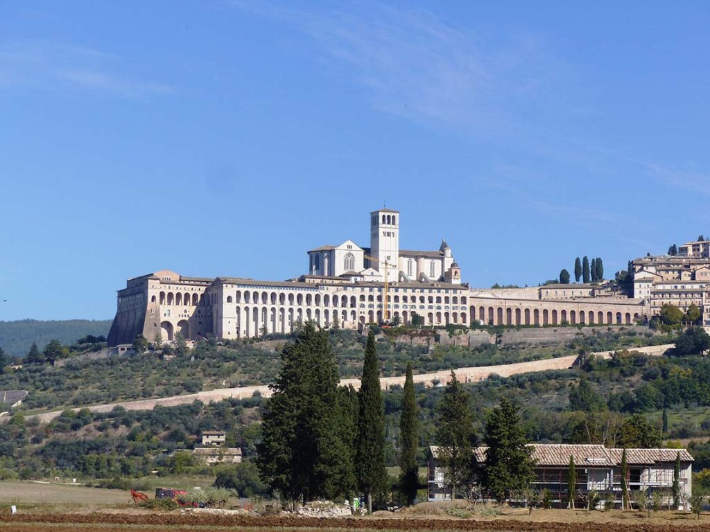 Assisi von Weitem